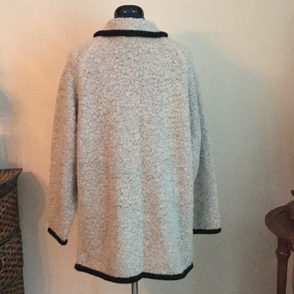 Loose Fitting Sweater SZ L Item B2 - Picture 5 of 7